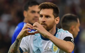 Messi chấm dứt nỗi ám ảnh trên chấm phạt đền nhưng Argentina tiếp tục đón nhận kết quả thất vọng