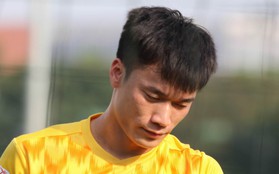 U23 Việt Nam tươi cười rạng rỡ sau chiến thắng trước U23 Myanmar, Bùi Tiến Dũng đen nhất đội tuyển trong buổi tập cuối cùng