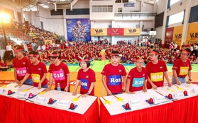 Chung kết V-Challenge 2019: Thử thách trí tuệ đầy hấp dẫn với 608 bạn trẻ học viên VUS