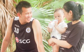Ngắm gia đình nhỏ yêu thương của thủ môn Hà Nội FC, nhận ra rằng tình yêu càng bình dị càng hạnh phúc