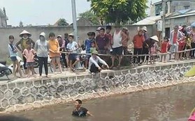 Nam Định: 2 bé trai tử vong do đi xe đạp ngã xuống sông