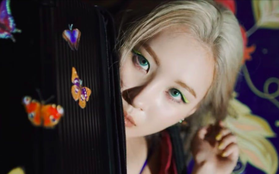 "Bướm chúa" Sunmi "chui tọt" vào vali trong teaser comeback: Nghe qua đã biết là hit, lại tiếp tục là một MV "hack não"?