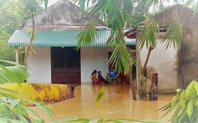 Mưa lớn kéo dài khiến nhiều địa phương tại Lâm Đồng chìm trong biển nước