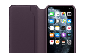 iPhone 11 vừa ra mắt đã lập tức "hút máu" người dùng với loạt case đẹp và giá trên trời!