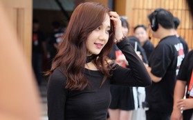 Mỹ nhân Mina Young cùng loạt gái xinh "hâm nóng" ngày hội Chung kết VCS mùa Hè