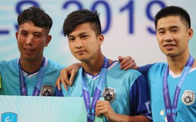 Martin Lo trầm tư trong ngày vui của Phố Hiến FC tại giải hạng Nhất Quốc gia 2019