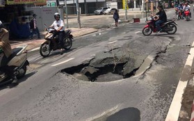 Sau tiếng nổ lớn, hố “tử thần” xuất hiện liên tiếp nuốt chửng đất đá trên đường phố Sài Gòn