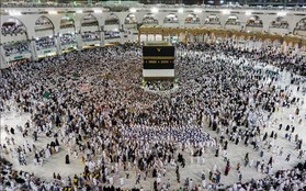 Khoảng 800 người Palestine ở Dải Gaza hành hương tới Thánh địa Mecca