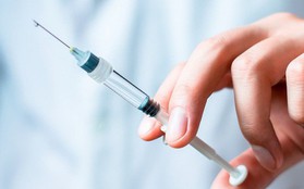 Tìm ra cách biến khối u thành "nhà máy vắc-xin" tiêu diệt ung thư