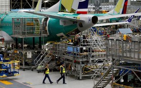 Thiếu máy bay mùa cao điểm sau vụ Boeing 737 Max, hàng không Mỹ 'khốn đốn'