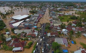 17 người chết, hàng ngàn người phải sơ tán vì lũ nghiêm trọng