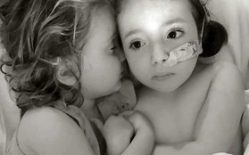 Cùng mắc căn bệnh quái ác, bé 7 tuổi tự nguyện nhường em gái điều trị trước khiến người mẹ tan nát trái tim