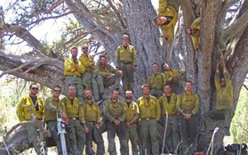 Bức ảnh 19 lính cứu hỏa cùng chung một số phận và câu chuyện thảm kịch trong vụ cháy rừng kinh hoàng nhất lịch sử nước Mỹ