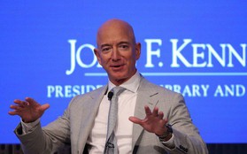 Dành cả cuộc đời để thực hiện ước mơ đưa con người du lịch vòng quanh vũ trụ, Jeff Bezos không ngần ngại chi hàng tỷ đô la vào việc nghiên cứu