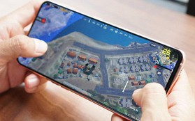 Chán 'tai thỏ' và 'giọt nước' thì hãy chọn 5 smartphone màn hình không khiếm khuyết này để chơi game cho đã