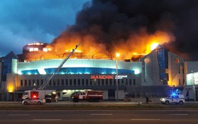 Cháy lớn thiêu rụi hơn 1000 mét vuông trung tâm thương mại ở Nga