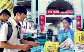 Ngôi trường phát phiếu ăn miễn phí hàng tuần cho học sinh nghèo