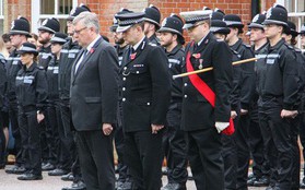 Cảnh sát Essex (Anh) dành 1 phút mặc niệm 39 nạn nhân chết trong container