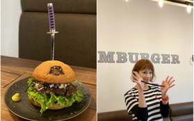 Một nhà hàng ở Nhật cho khách trải nghiệm ăn burger bằng… kiếm samurai, nguyên liệu bên trong lớp bánh cũng là thứ gây bất ngờ
