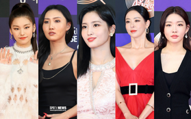 Siêu thảm đỏ Grammy Hàn: Momo lấn át "mỹ nhân đẹp nhất thế giới", "ác nữ" nổi bần bật bên ITZY, MAMAMOO và quân đoàn idol