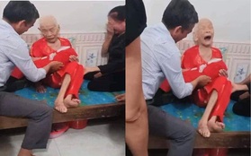 Xúc động cảnh Mẹ Việt Nam anh hùng 110 tuổi khóc nức nở khi đón nhận hài cốt con là liệt sĩ