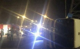 Lật xe chở công nhân tan ca khiến 1 người chết, 10 người bị thương