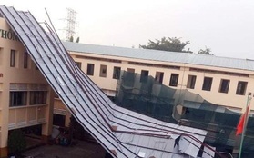Trường học tại TP.HCM tốc mái sau cơn dông lốc: Học sinh nghỉ 2 ngày