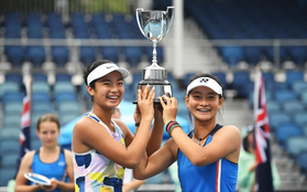 Cặp nữ tay vợt tuổi teen Đông Nam Á vô địch Australian Open: Người mới 14 tuổi là trò của Nadal, người còn lại từng thua tay vợt Việt Nam ở SEA Games 30