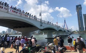 Buồn chuyện tình cảm, thanh niên đưa số điện thoại mẹ cho tài xế Grab rồi nhảy sông tự tử