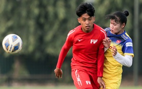 Cầu thủ 15 tuổi hất bay tuyển thủ nữ Việt Nam trong trận đấu giao hữu tại Hà Nội