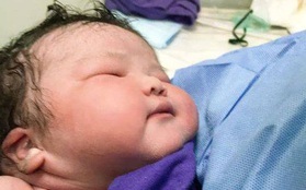 Quảng Ninh: Bé gái sơ sinh nặng kỷ lục 6.1kg vừa chào đời