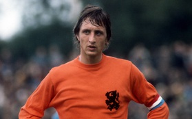 4 năm ngày mất của Johan Cruyff: Huyền thoại vĩ đại “đốt mình” mỗi ngày và cuối cùng, khói thuốc mang ông đi