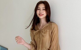 6 cách diện áo blouse thắt nơ giúp nàng công sở khỏi lo "ngày mai mặc gì"