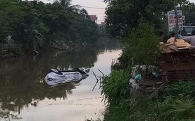 Nam Định: Xe ô tô bất ngờ lao xuống mương nước trong đêm, 3 người thương vong