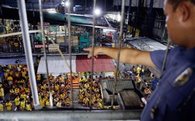 Lo ngại lây nhiễm COVID-19, Philippines thả gần 10.000 tù nhân