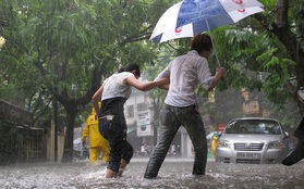 Chấm dứt nắng nóng 40 độ, Hà Nội dự báo có mưa giông từ chiều tối và đêm nay