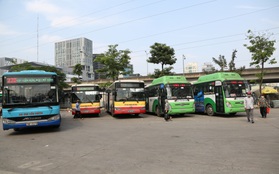 100% lượng xe buýt tại Hà Nội hoạt động trở lại sau dịch COVID-19: “Xe tấp nập nhưng khách vắng lặng”