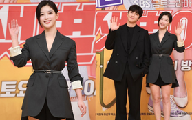 Ji Chang Wook - Kim Yoo Jung đẹp đôi bất ngờ tại họp báo, vô tình hay cố ý mà như diện đồ đôi thế này?