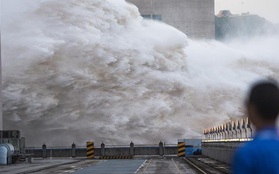 Trung Quốc và Nam Á hứng chịu mưa lũ khủng khiếp