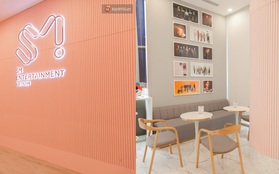 Ngoài store bán goods và cafe, SMTOWN Việt Nam còn có phòng audition dành cho thực tập sinh và AR Room trông cũng xịn xò phết!