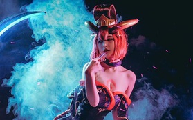 LMHT: Ngất ngây với bộ ảnh cosplay Evelynn Huyết Nguyệt đầy ma mị, sexy