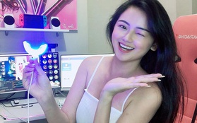 Mải nhắn tin, nữ streamer xinh đẹp để lộ ảnh nóng ngay trên sóng livestream