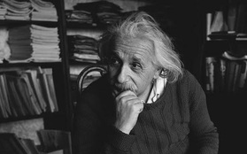 Albert Einstein từng cảm thán "Thật kỳ lạ khi được cả thế giới biết đến nhưng vẫn rất cô đơn"! Suy cho cùng, người càng thông minh thì càng bất hạnh!