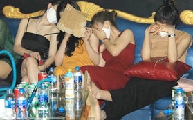 Vụ 76 nam nữ thanh niên thác loạn trong quán karaoke: Trèo lên cây trốn nhiều giờ vẫn bị bắt và đưa đi cách ly