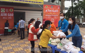 Cây ATM gạo đến với người nghèo và công nhân ở Bắc Ninh