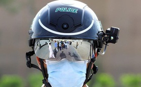 "Bắt bài" Covid-19 chỉ bằng mũ bảo hiểm: Đây là thứ được cảnh sát nhiều nước sử dụng để phát hiện người dân bị sốt