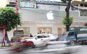 Chưa kịp khai trương, cửa hàng Apple Center đã buộc phải gỡ logo "táo khuyết"