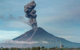 Hàng nghìn người ở Indonesia phải sơ tán do núi lửa hoạt động mạnh