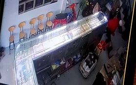 Nam thanh niên che mặt vào tiệm vàng đánh thương tích chủ tiệm