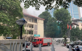Hà Nội: Cháy tầng 4 tòa nhà nằm trong khuôn viên Bộ Xây dựng